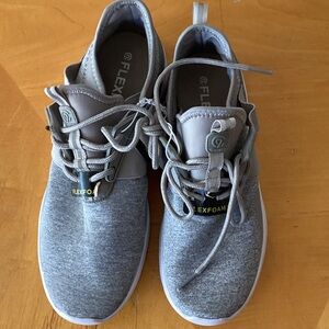 Flex Women's Gray Athletic Shoes